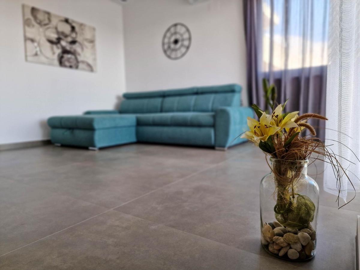 Villa Poseidon Novalja Eksteriør billede
